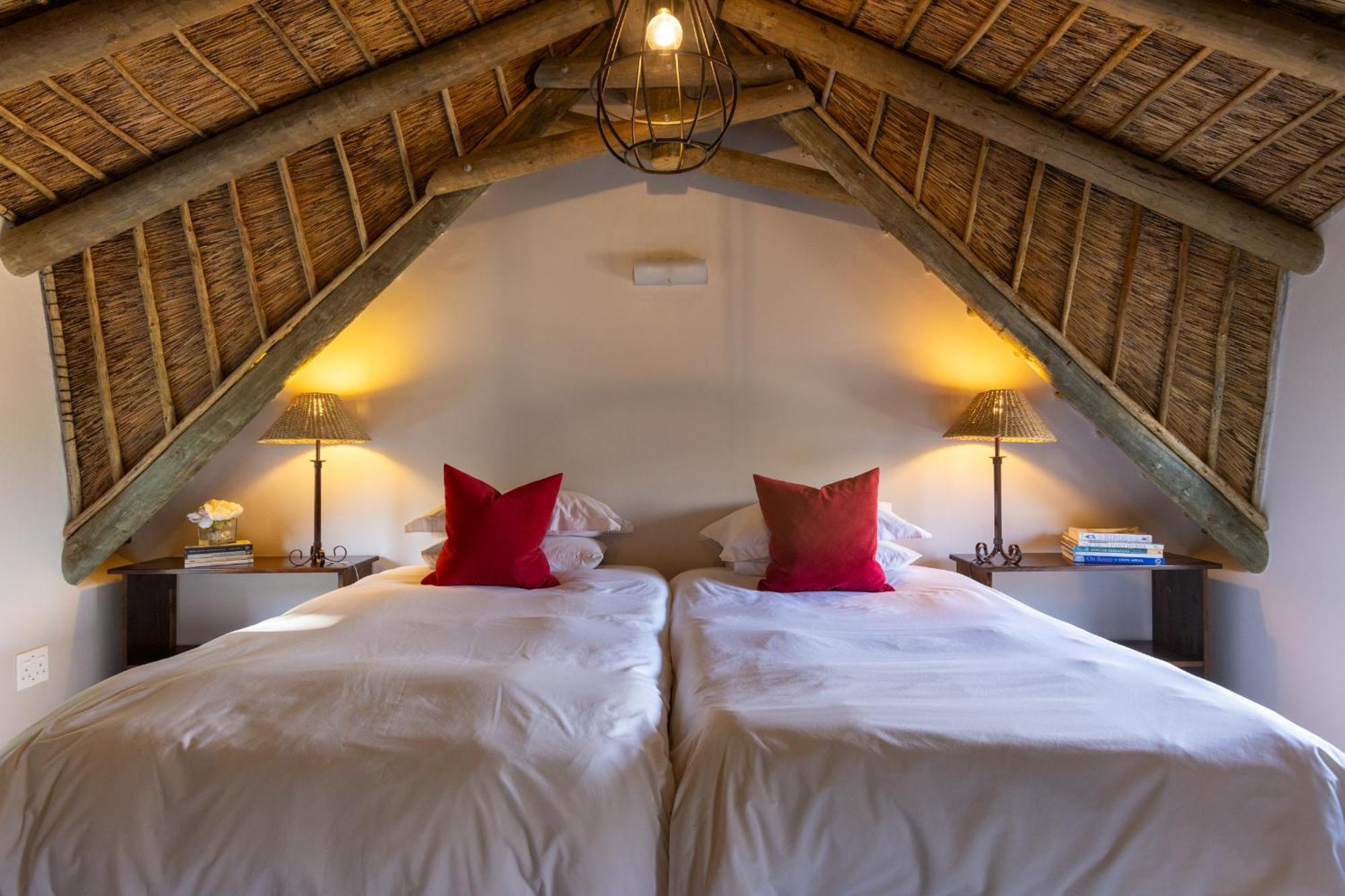 Serene, Thatched Apartment In Noordhoek, Cape Town Exterior photo